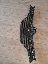 Griglia superiore radiatore