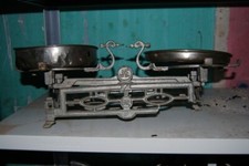 BILANCIA  A  DUE PIATTI 