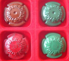 Capsules de champagne MOET ET CHANDON N° 99, 141 a, 142 et 144 b