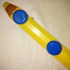 Appendiabiti da parete a Matita - 4 ganci - Giallo e Blu - Legno - 51,5 cm