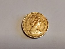 Moneta una sterlina - da,