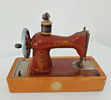 Antica Macchina Da Cucire Made