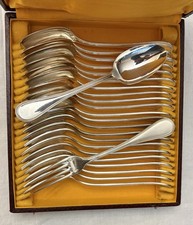 12 CUILLERES 12 FOURCHETTES DE