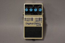Boss DD-8 Pedale digitale