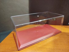 Teca con base rossa per