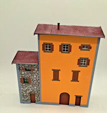 Bassorilievo casa borgo