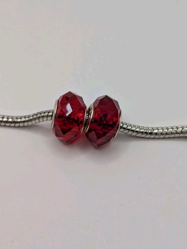 Charm con perle vetro - in, rosso