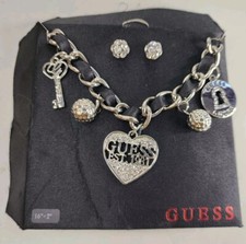 Set collana e orecchini Guess