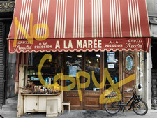 VELOSOLEX DEVANT UN VIEUX CAFE