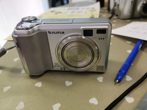 Fujifilm finepix series e550 - finepix, e
