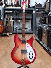 RICKENBACKER 330FG con OHSC