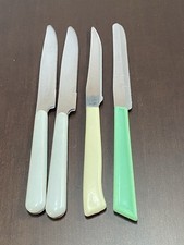 COLTELLI SPAIATI4 PEZZI  VINTAGE IN ACCIAIO E PLASTICA