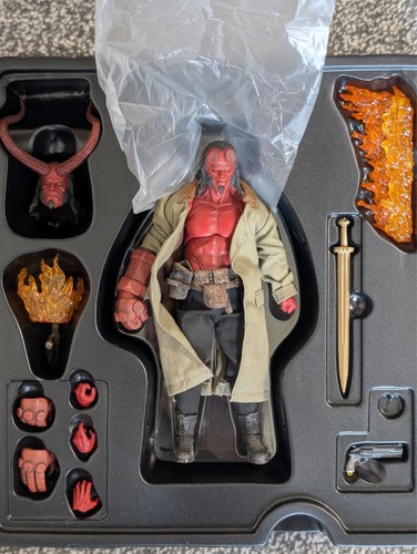 Mezco one collective - mezco,