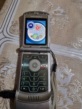 Motorola V3 RAZR  telefono Cellulare a Conchiglia