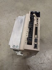 AZIONAMENTO MOTORE YASKAWA SERVOPACK SGDV-3R5D01A 1KW