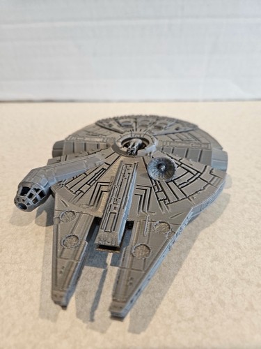 Millennium falcon modello - millennium,
