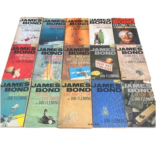 James bond pan vintage - james,