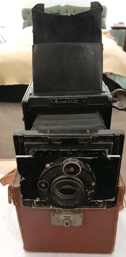 Antica fotocamera reflex