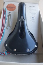 Brooks B17 Narrow Carved