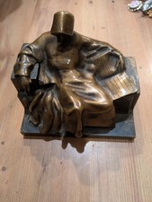  Statua in bronzo di un