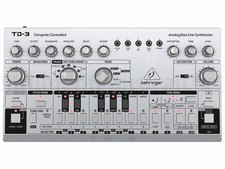 Analog synth Beringher,303 bassline (roland,akai,korg,yamaha)