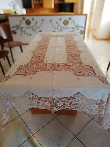Tavaglia lino con intarsi - di,