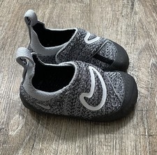 Scarpe Nike Swoosh 1 TD bambino Flyknit nero bianco taglia 7C FB3244-001