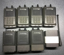 Lotto 9 Ricetrasmettitori Motorola HT800 – UHF/VHF, Usati, Visto e Piaciuto