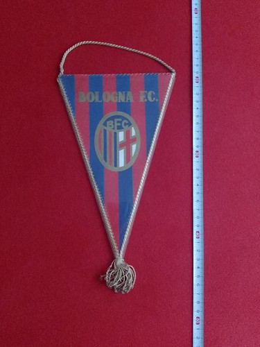 Vecchio gagliardetto calcio