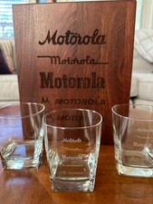Rarissimo set vetro Highball Motorola "Milestone Logos" + scatola legno inciso
