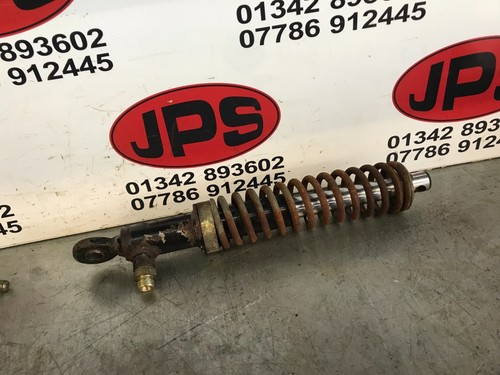 Centre rear cylinder lift - centre,