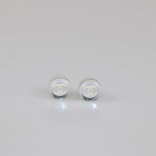 Orecchini Chanel in resina