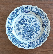 Piatto da parete, esposizione, inglese in ceramica con decori floreali.