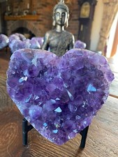 Amethyst heart stand 23 - amethyst, on
