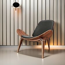 2025 Hans Wegner conchiglia
