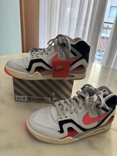 Nike Air Tech Challenge II