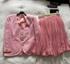 giacca e gonna sartoriale rosa