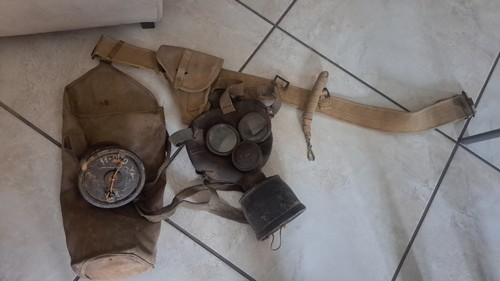 Maschera antigas militare