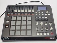 Akai MPD32 USB MIDI Pad Controller • 16 Pad 8 Fader 8 Manopole • Funziona benissimo