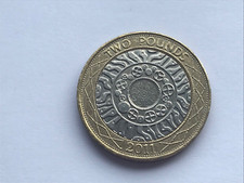 2011 Tecnologia IN Piedi Su Il Zaino Di Giganti Due 0.9kg Moneta Circolate