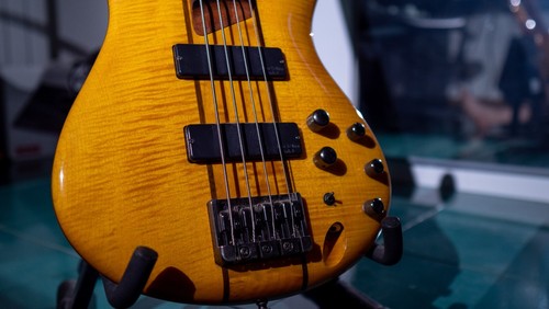 Ibanez 700 - sr,