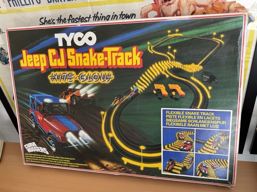Tyco jeep snake - jeep, snake-track