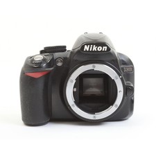 Nikon D3100 + Buono (272465)