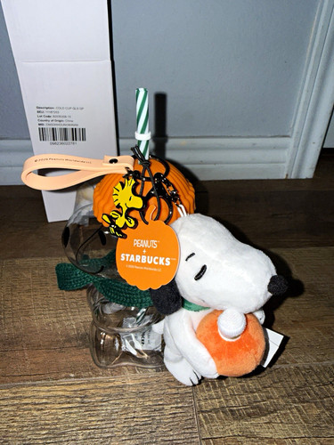 Starbucks peanuts snoopy - peanuts,