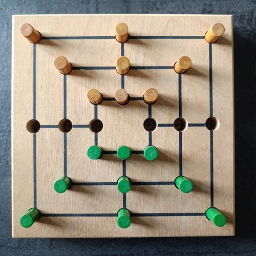 Gioco tria legno fatto - in,