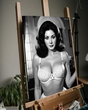 Edwige Fenech Noir Canvas