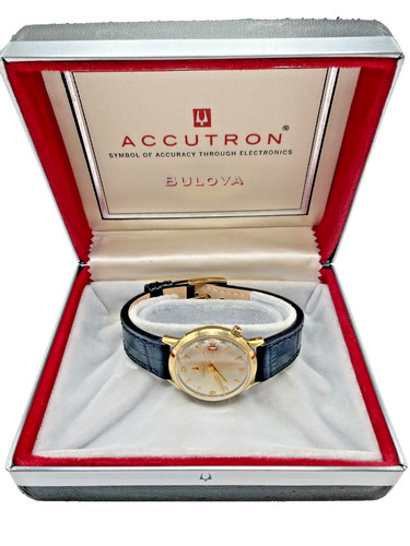 Bulova 34mm accutron - 34mm, gold