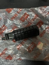 AP8235120  Pedana poggiapiedi