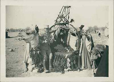 L. Dessault, Alger. Femme dans