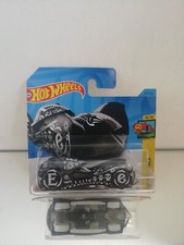 Hot Wheels Mantello e Pugnale